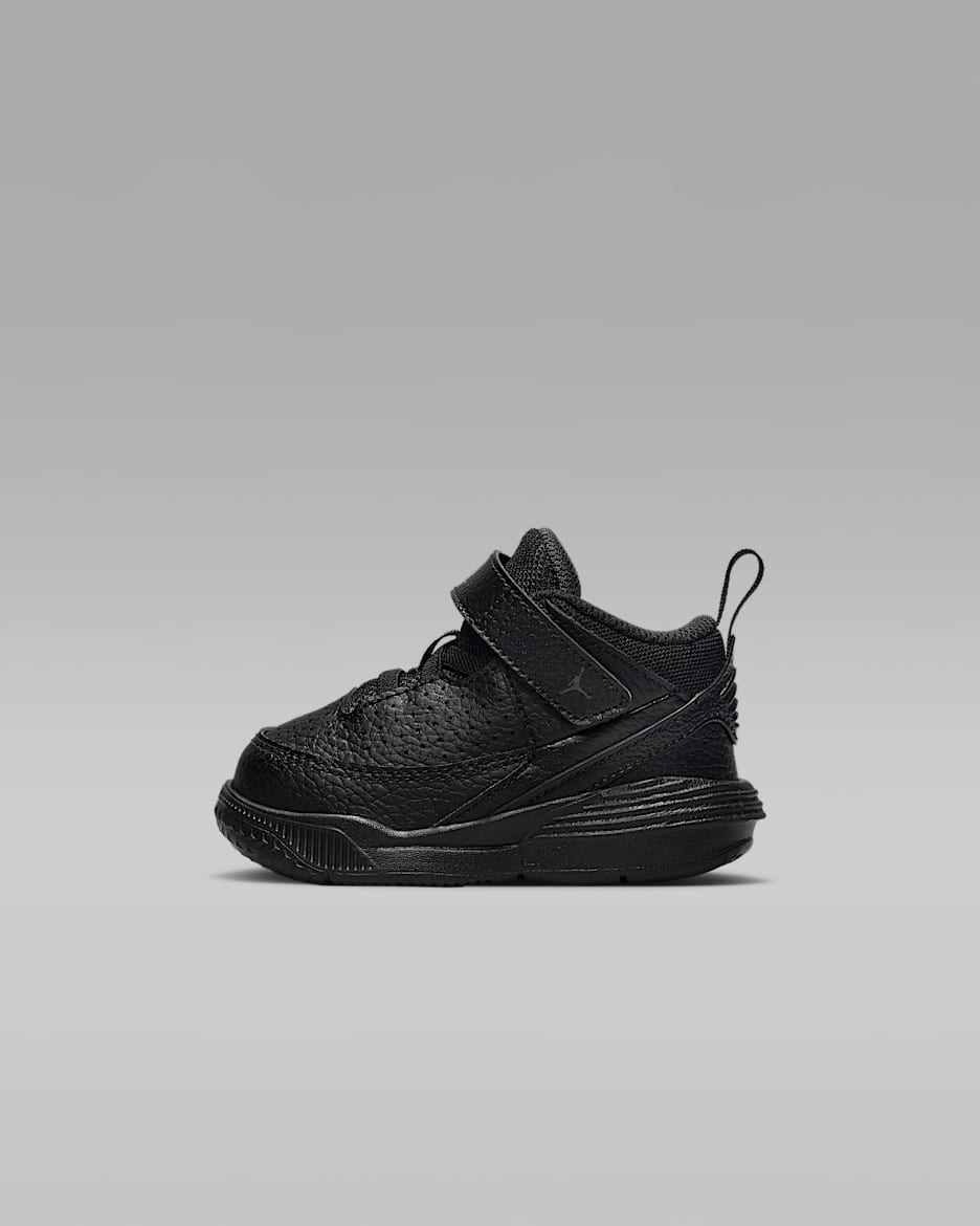 Baby girl jordan crib shoes deals